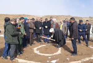 زمین چمن مصنوعی روستای صورین کلنگ زنی شد